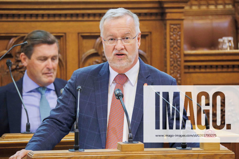 20230627 Wiener Gemeinderat - Rechnungsabschluss 2022 WIEN, OESTERREICH - JUNI 27: Abgeordneter zum Wiener Landtag und Gemeinderat Thomas Reindl (SPOe) beim Wiener Gemeinderat - - Rechnungsabschluss 2022 im Rathaus am 27. Juni 2023 in Wien, Oesterreich. 230627_SEPA_10_142