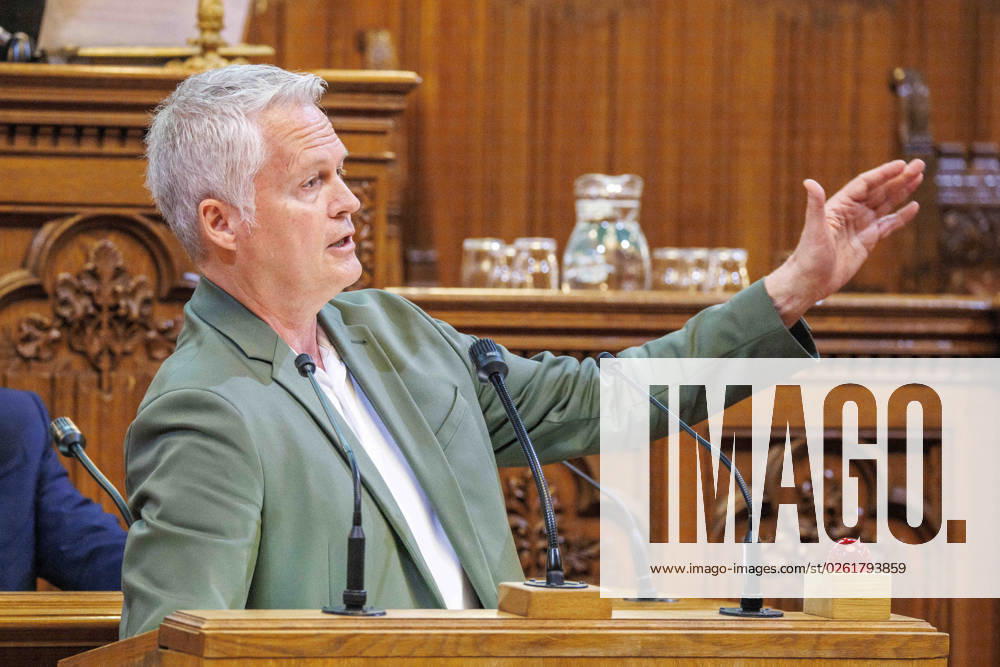 20230627 Wiener Gemeinderat - Rechnungsabschluss 2022 WIEN, OESTERREICH - JUNI 27: Abgeordnete zum Wiener Landtag und Gemeinderat Klubobmann Sprecher fuer Kontrolle und Korruptionsbekaempfung David Ellensohn (GRUeNE) beim Wiener Gemeinderat - - Rechnungsabschluss 2022 im Rathaus am 27. Juni 2023 in Wien, Oesterreich. 230627_SEPA_10_110