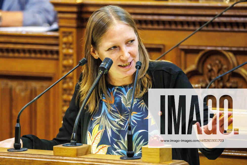 20230628 Wiener Gemeinderat - Rechnungsabschluss 2022 WIEN, OESTERREICH - JUNI 28: Abgeordneter zum Wiener Landtag und Gemeinderat Nina Abrahamczik (SPOe) beim Wiener Gemeinderat - - Rechnungsabschluss 2022 im Rathaus am 28. Juni 2023 in Wien, Oesterreich. 230628_SEPA_10_096