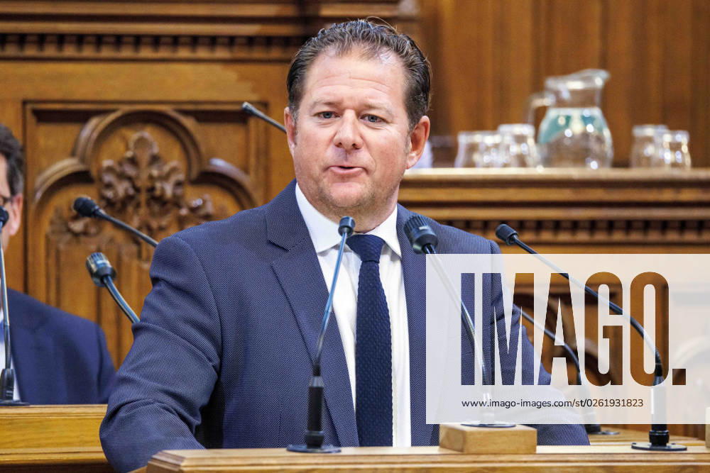 20230628 Wiener Gemeinderat - Rechnungsabschluss 2022 WIEN, OESTERREICH - JUNI 28: Abgeordneter zum Wiener Landtag und Gemeinderat Wolfgang Kieslich beim Wiener Gemeinderat - - Rechnungsabschluss 2022 im Rathaus am 28. Juni 2023 in Wien, Oesterreich. 230628_SEPA_10_039