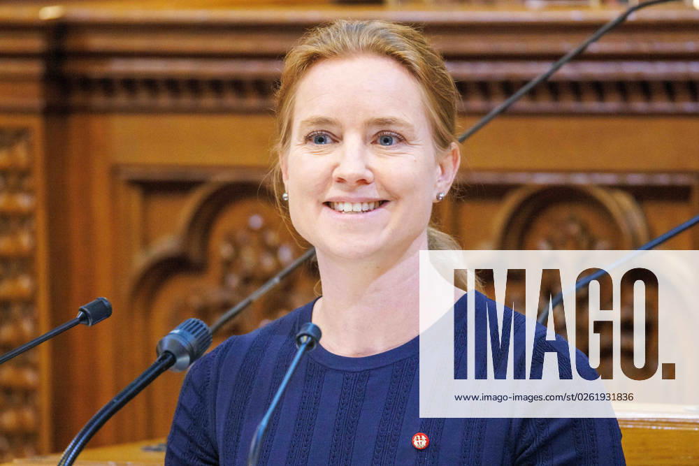 20230628 Wiener Gemeinderat - Rechnungsabschluss 2022 WIEN, OESTERREICH - JUNI 28: Abgeordneter zum Wiener Landtag und Gemeinderat Angelika Pipal-Leixner (NEOS) beim Wiener Gemeinderat - - Rechnungsabschluss 2022 im Rathaus am 28. Juni 2023 in Wien, Oesterreich. 230628_SEPA_10_049