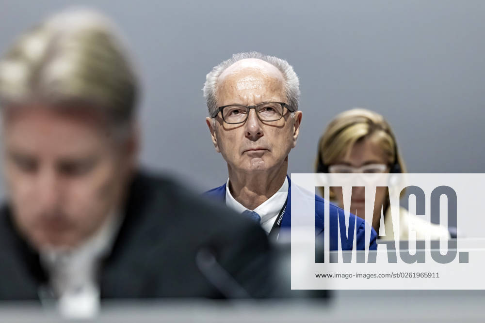 Hans Dieter Pötsch, Vorsitzender des Vorstands der Porsche Automobil Holding SE sowie Vorsitzender des Aufsichtsrats der Volkswagen AG. - Ordentliche Hauptversammlung 2023 der Porsche AG in der Porsche Arena Stuttgart. Erste Hauptversammlung nach dem Börsengang der Dr. Ing. h.c. F. Porsche AG im vergangenen September. 28.06.2023: Stuttgart, Baden-Württemberg, Deutschland, Europa
