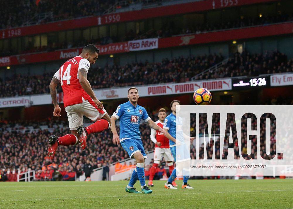 Arsenal s Theo Walcott scoring his sides second goal during the Premier League match at the Emirates Stadium, London. Picture date October 26th, 2016 Pic David Klein Sportimage .