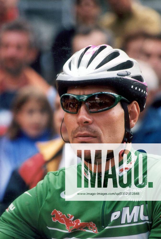 Erik Zabel (Deutschland Team Telekom) im grünen Trikot samt passender Sonnenbrille - Radsport Herren 87. Tour de France 2000, Straßenradsport, Straße, Rad, Vneg Porträt 20. Etappe: Belfort - Troyes Radsport Herren 87. Tour de France 2000, Straßenradsport, Straße, Rad, Vneg Porträt 20. Etappe: Belfort - Troyes