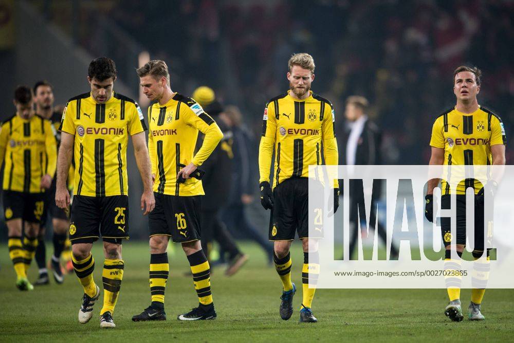 - SPORT Sokratis (Borussia Dortmund 25), Lukasz Piszczek (Borussia Dortmund 26), Andre Schuerrle (Borussia Dortmund 21) und Mario Goetze (Borussia Dortmund 10) beim Bundesligaspiel zwischen dem FSV Mainz 05 und Borussia Dortmund am 29.01.2017, Mainz