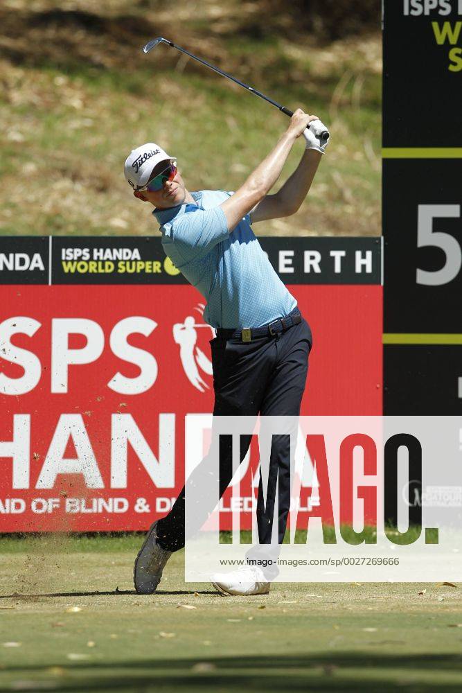 February 18th 2017, Lake Karrinyup Country Club, Perth, Western Australia, Australia; ISPS Handa World Super 6 Perth Golf Tournament Day 3 Ben Eccles (AUS) drives off on the par 3 5th hole during his round on day 3 Woodleyx ActionPlus11847417