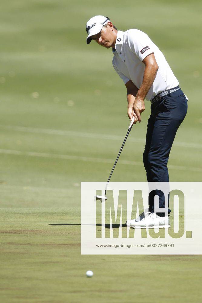 February 18th 2017, Lake Karrinyup Country Club, Perth, Western Australia, Australia; ISPS Handa World Super 6 Perth Golf Tournament Day 3 Jason Scrivener (AUS) sinks a 30m put for a Birdie on the par 3 5th hole during his round on day 3 Woodleyx ActionPlus11847460