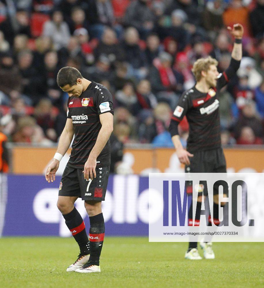 Leverkusen, Bayarena, 25.02.17: Javier Hernandez Chicharito (Bayer 04 Leverkusen) (L) und Stefan Kießling (Bayer 04 Leverkusen) enttäuscht im Spiel der 1. Bundesliga zwischen Bayer 04 Leverkusen vs. FSV Mainz 05 in der Saison 2016 2017.