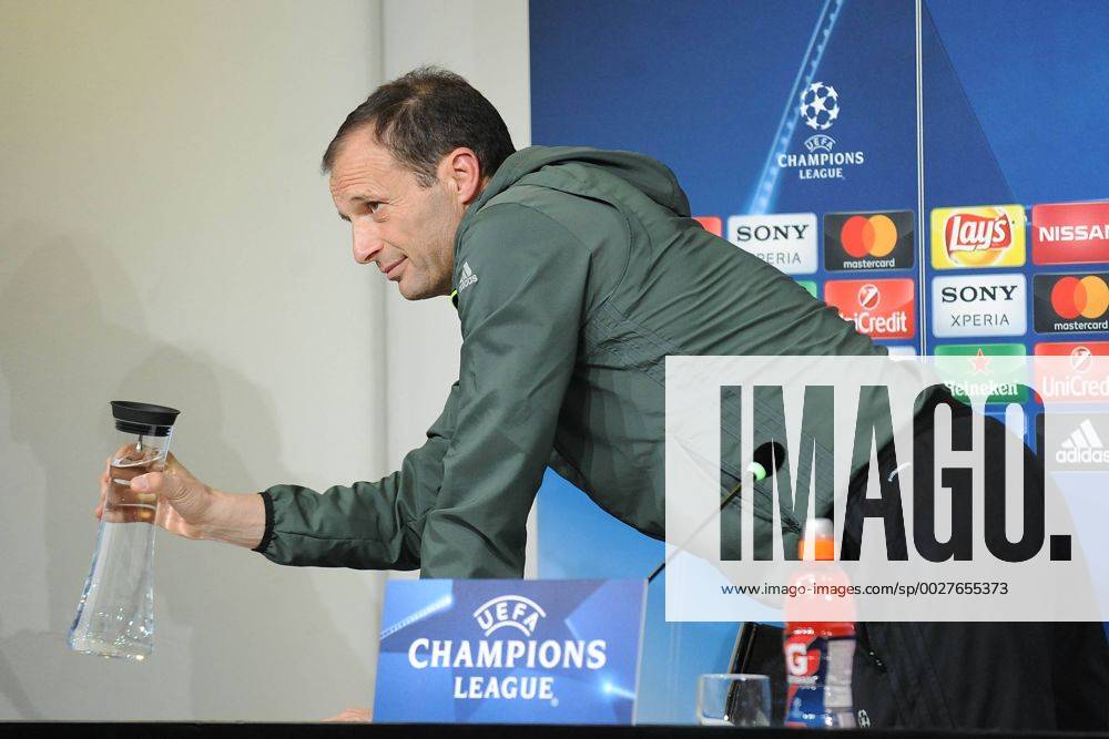 IPP20170313 Football - soccer: UEFA Champions League 2016 2017, Juventus Turin - FC Porto, massimiliano allegri allenatore juventus (Hinweis: Verwendung nur in Deutschland - only Germany) ZWEIx PhotoxPressx