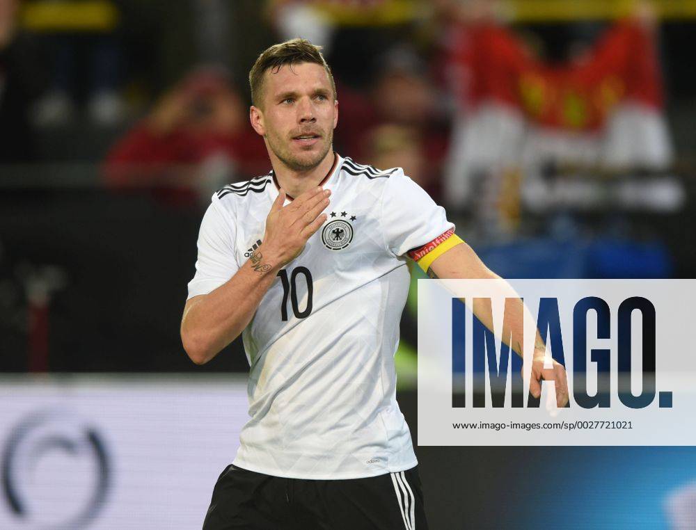Fußball-Länderspiel: Deutschland - England 22.03.2017 in Dortmund. Lukas Podolski (Deut.) jubelt nach seinem Treffer zum 1:0. HM