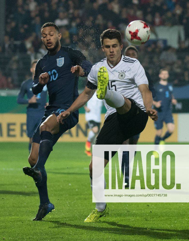 Fußball, U21 Länderspiel, Deutschland - England Deutschland, Wiesbaden, Brita Arena, Fußball, Fussball, 24.03.2017, U21 U 21 Freundschaftsspiel, Deutschland - England Bild: (v.l.n.r.) Lewis Baker (U21 Nationalmannschaft England, 10), Marc-Oliver Kempf (U21 Nationalmannschaft Deutschland, 15)