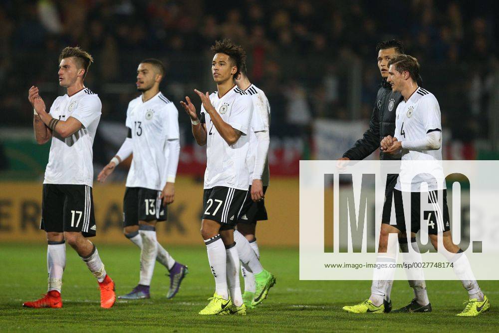 Fussball U21 U 21 Laenderspiel 2017, Deutschland - England, Jubel (v.li.) Maximilian Philipp (Deutschland), Jeremy Toljan (Deutschland), Thilo Kehrer (Deutschland), Davie Selke (Deutschland), Niklas Stark (Deutschland)