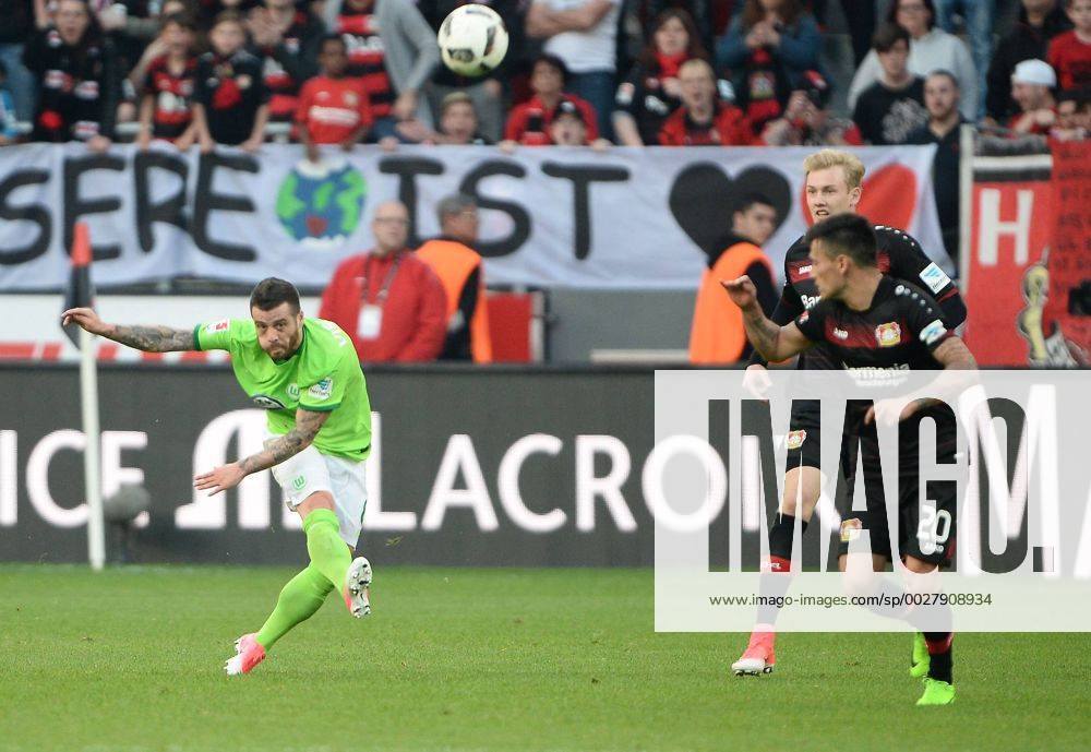 Fussball - Saison 2016 2017 - 1. Bundesliga - 26. Spieltag: Bayer 04 Leverkusen - VfL Wolfsburg - AuWo - Wolfsburgs Vieirinha