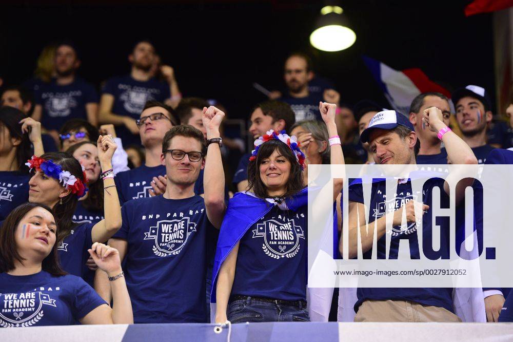 Supporters de l equipe de France - ambiance TENNIS : France vs Grande Bretagne - Coupe Davis J1 - 07 04 2017 JBAutissier Panoramic