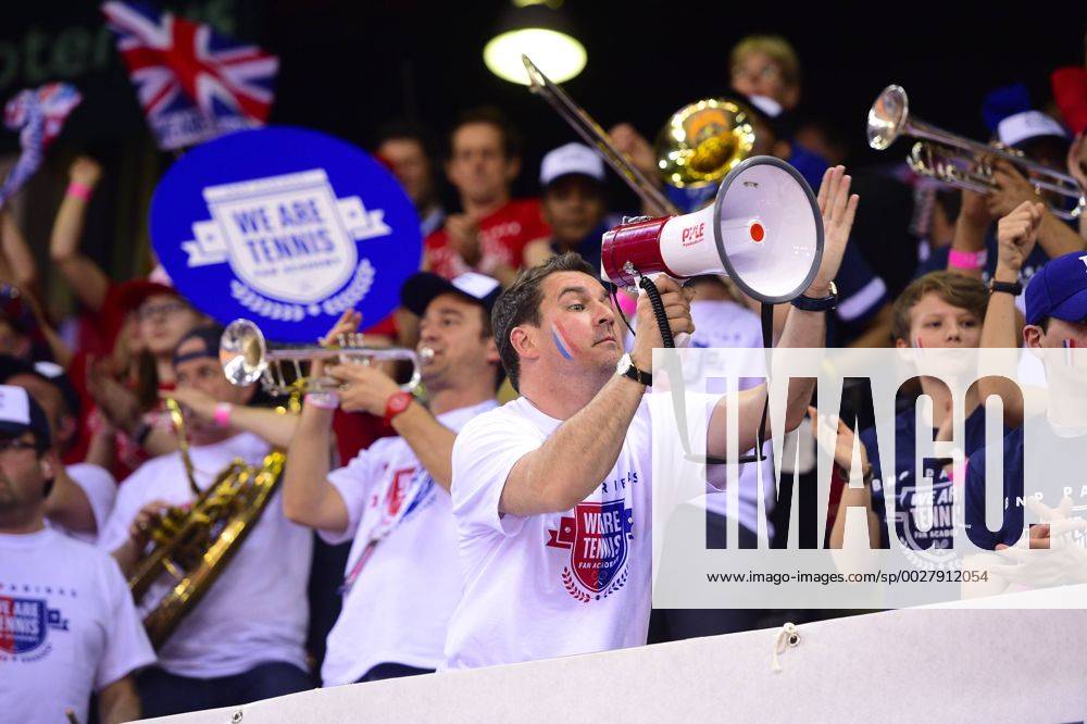Supporters de l equipe de France - ambiance TENNIS : France vs Grande Bretagne - Coupe Davis J1 - 07 04 2017 JBAutissier Panoramic