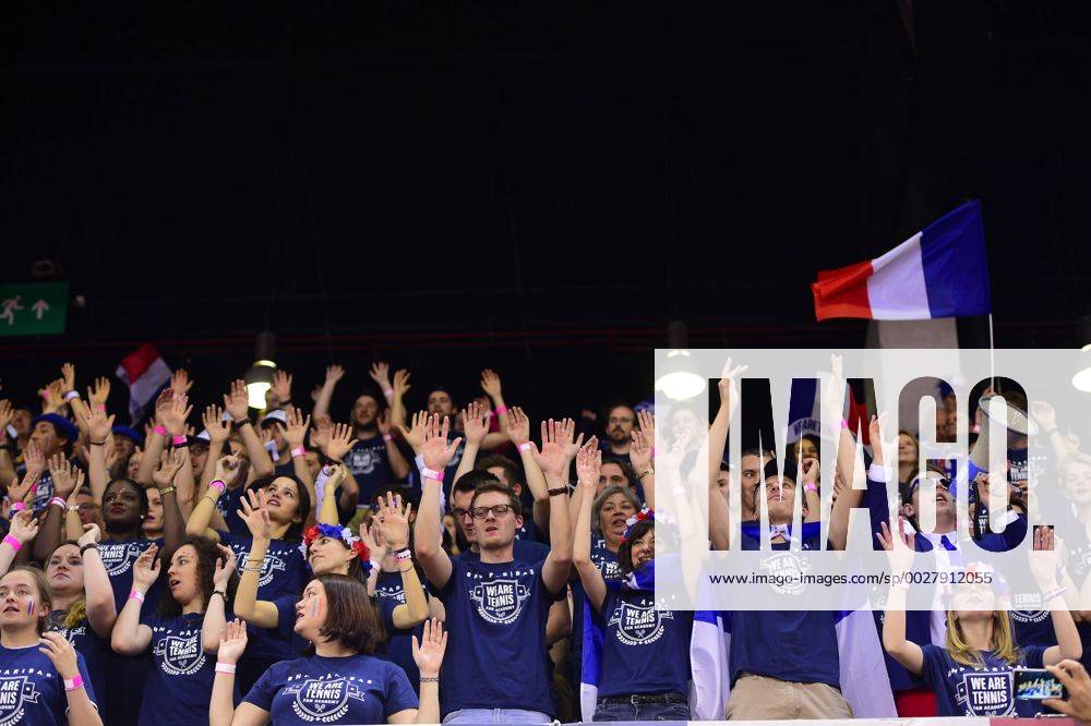 Supporters de l equipe de France - ambiance TENNIS : France vs Grande Bretagne - Coupe Davis J1 - 07 04 2017 JBAutissier Panoramic