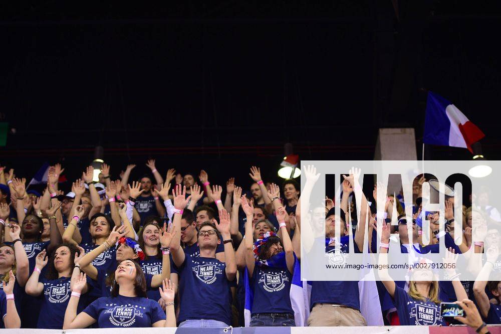 Supporters de l equipe de France - ambiance TENNIS : France vs Grande Bretagne - Coupe Davis J1 - 07 04 2017 JBAutissier Panoramic
