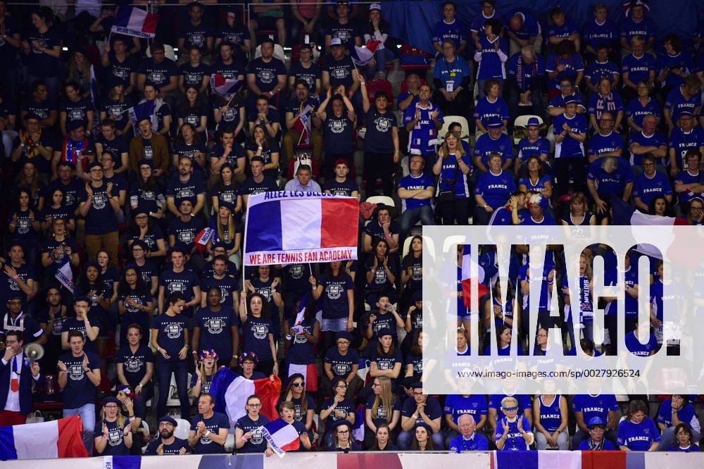 Supporters de l equipe de France - ambiance TENNIS : France vs Grande Bretagne - Coupe Davis J2 - 08 04 2017 JBAutissier Panoramic