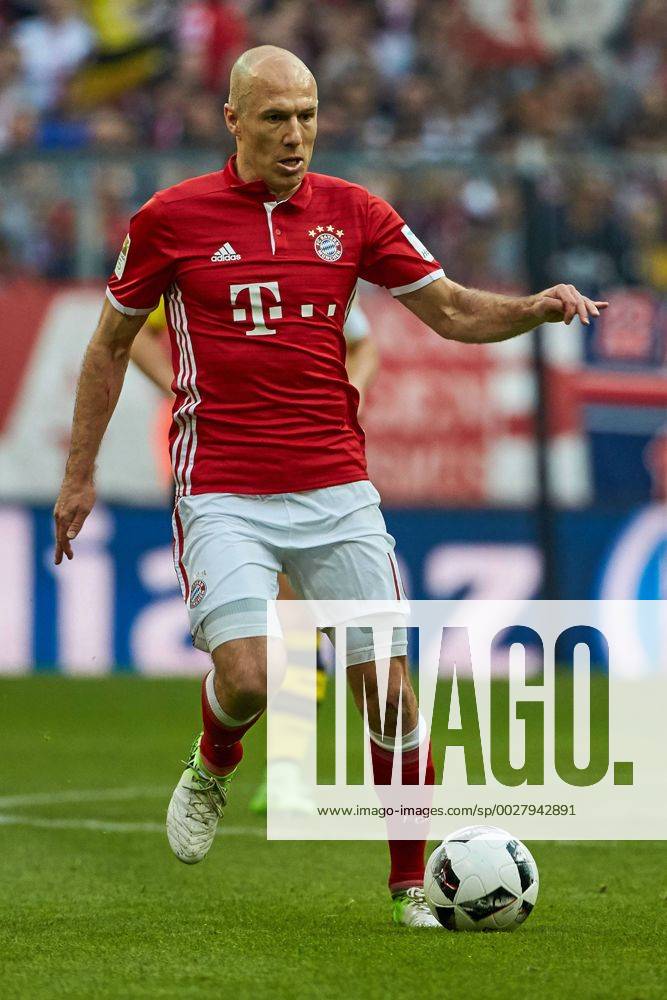 Muenchen, Deutschland, 08.04.2017, Bundesliga 28. Spieltag, FC Bayern Muenchen - BV Borussia Dortmund, Arjen Robben (FCB) in Aktion ( DeFodi501