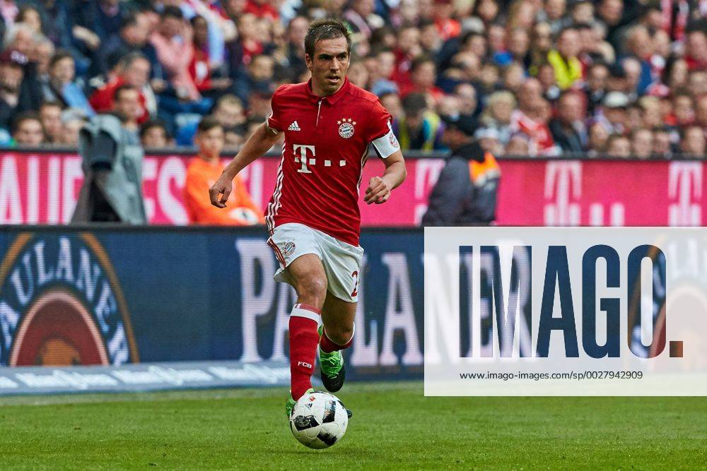 Muenchen, Deutschland, 08.04.2017, Bundesliga 28. Spieltag, FC Bayern Muenchen - BV Borussia Dortmund, Philipp Lahm (FCB) in Aktion ( DeFodi501