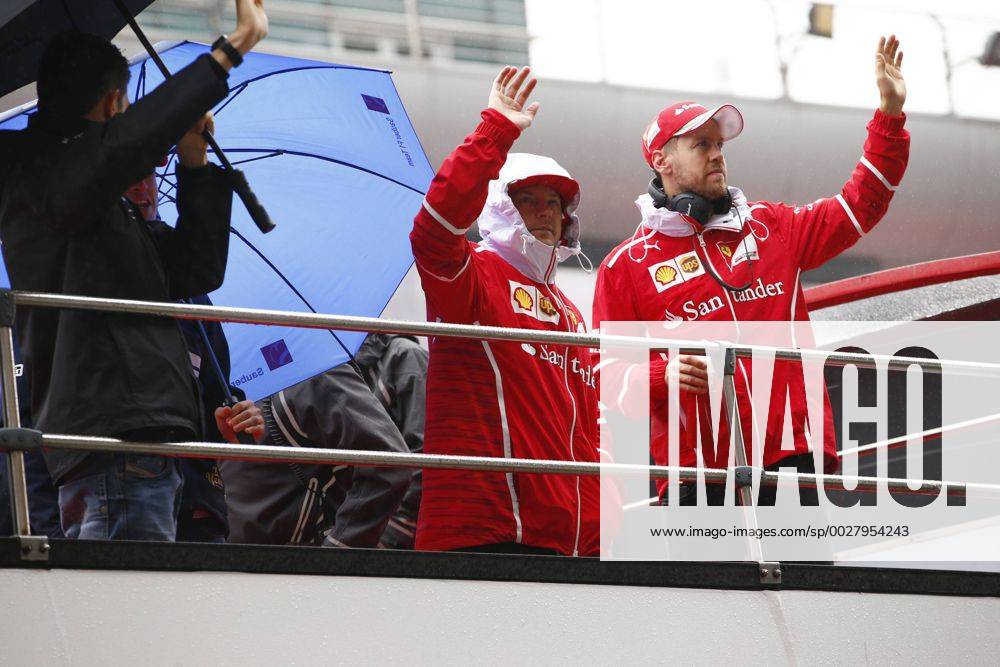 Shanghai: Motorsports: FIA Formula One World Championship WM Weltmeisterschaft 2017 Chinese Formula One Grand Prix Shanghai Circuit on April 08, 2017 in Shanghai, China. (Photo by Hoch Zwei) 7 Kimi Raikkonen (FIN, Scuderia Ferrari), 5 Sebastian Vettel (GER, Scuderia Ferrari), Shanghai China