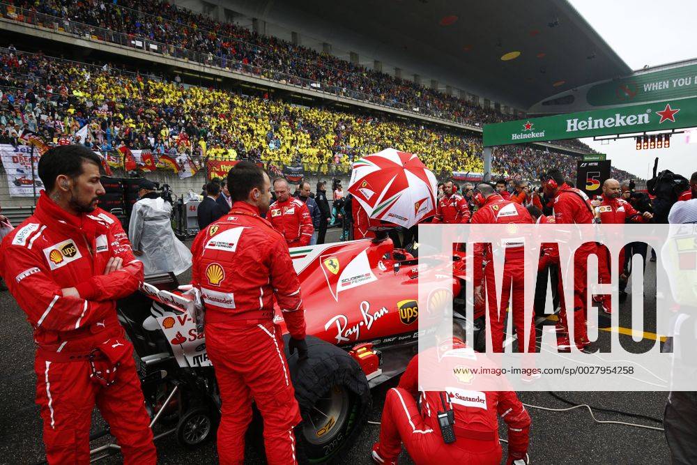 Shanghai: Motorsports: FIA Formula One World Championship WM Weltmeisterschaft 2017 Chinese Formula One Grand Prix Shanghai Circuit on April 08, 2017 in Shanghai, China. (Photo by Hoch Zwei) 5 Sebastian Vettel (GER, Scuderia Ferrari), Shanghai China