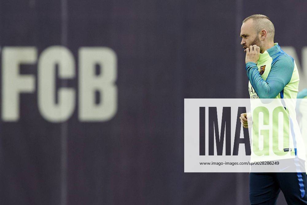 - SPORT FC Barcelona Barca s Spanish midfielder Andres Iniesta takes part in a training session at the team s Joan Gamper sports complex in Barcelona, northeastern Spain, 05 May 2017. FC Barcelona will face Villarreal CF in a Spanish Primera Division League soccer match on 06 May. Training session of FC Barcelona !ACHTUNG: NUR REDAKTIONELLE NUTZUNG!