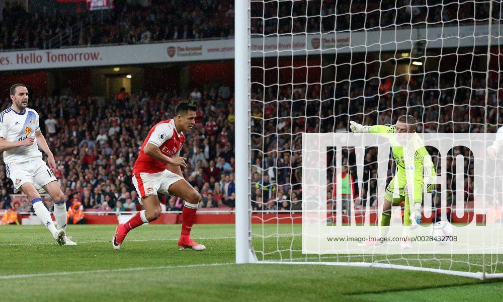 Arsenal s Alexis Sanchez scoring his sides opening goal during the Premier League match at the Emirates Stadium, London. Picture date: May 16th, 2017. Pic credit should read: David Klein Sportimage .