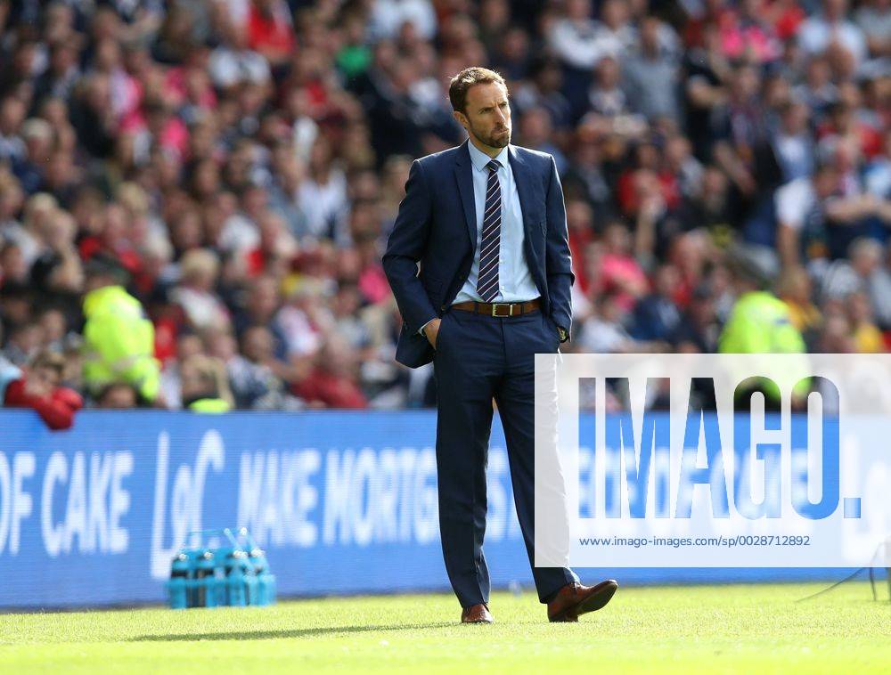 England s Gareth Southgate looks on during the FIFA World Cup WM Weltmeisterschaft Fussball Qualifying match at Hampden Park Stadium, Glasgow Picture date 10th June 2017. Picture credit should read: David Klein Sportimage .