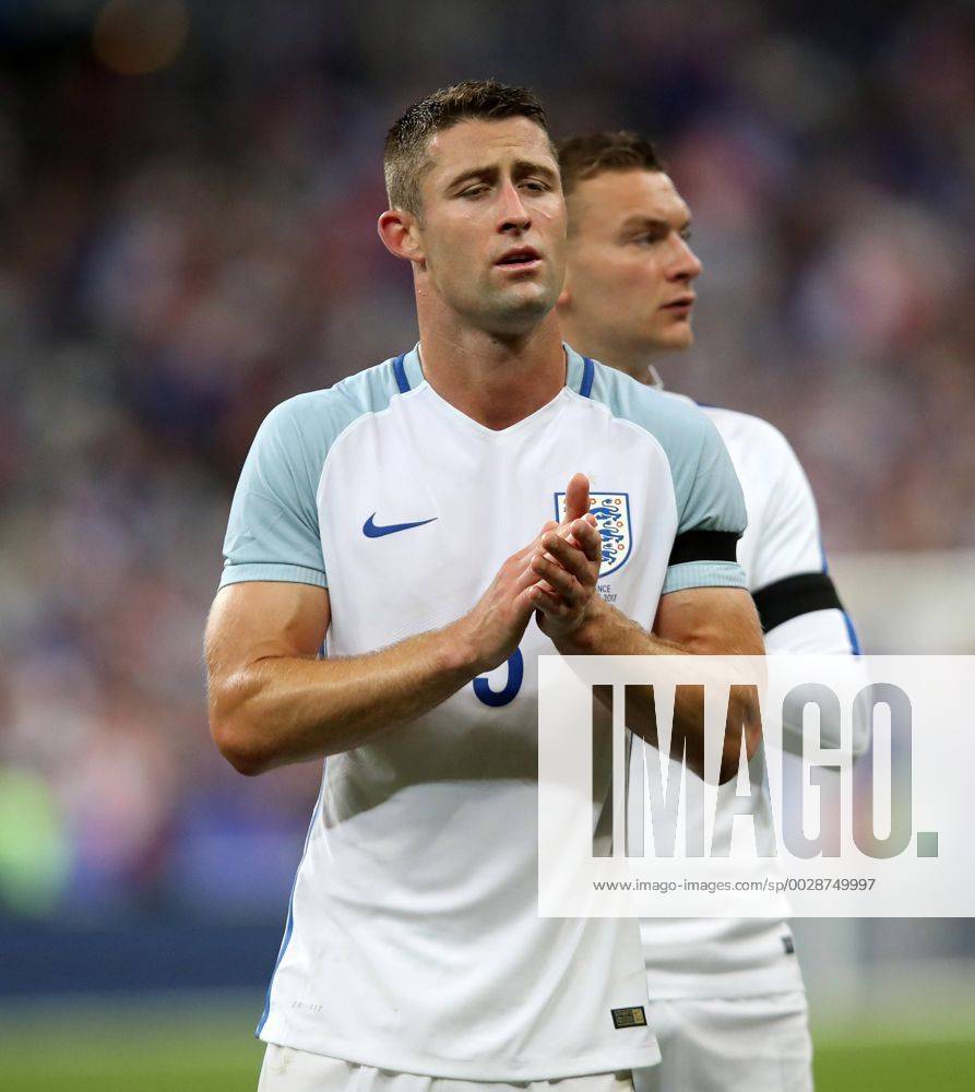 England s Gary Cahill looks on dejected during the Friendly match at Stade De France Stadium, Paris Picture date 13th June 2017. Picture credit should read: David Klein Sportimage .