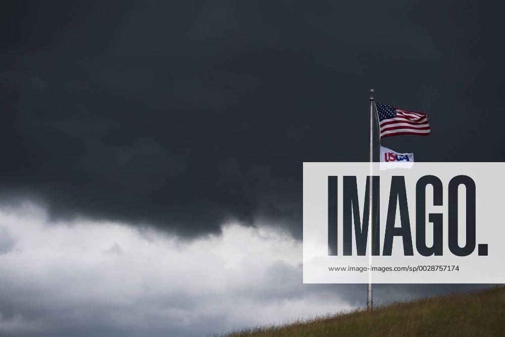 Ett oväder drar in över golfbanan Erin Hills inför golfturneringen US Open den 14 juni 2017 i Hartford.