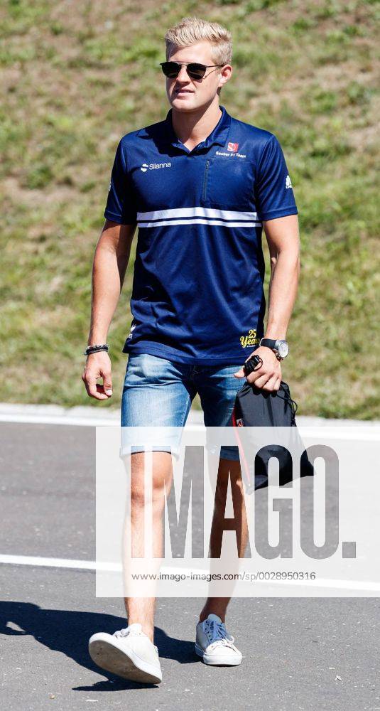 Marcus Ericsson (Sauber F1 Team) kommt an die Strecke, Grosser Preis von Oesterreich 2017, Rennen, Motorsport, Formel 1, 06.07.2017, Spielberg