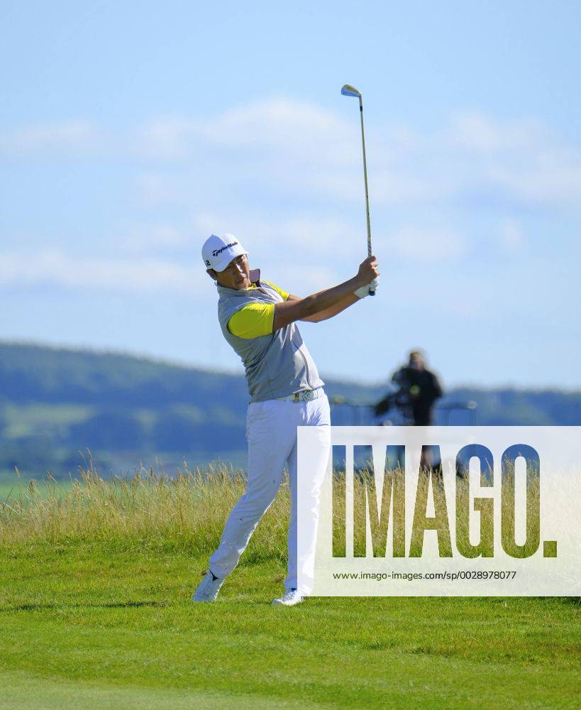 July 8th 2017, Portstewart Golf Club, Portstewart, Northern Ireland; Dubai Duty Free Irish Open Golf Championship, Day 3; Daniel Im (USA) chips onto the 18th green during the third round of the Dubai Duty Free Irish Open as he takes the joint lead into round 4 Cookex ActionPlus11899107