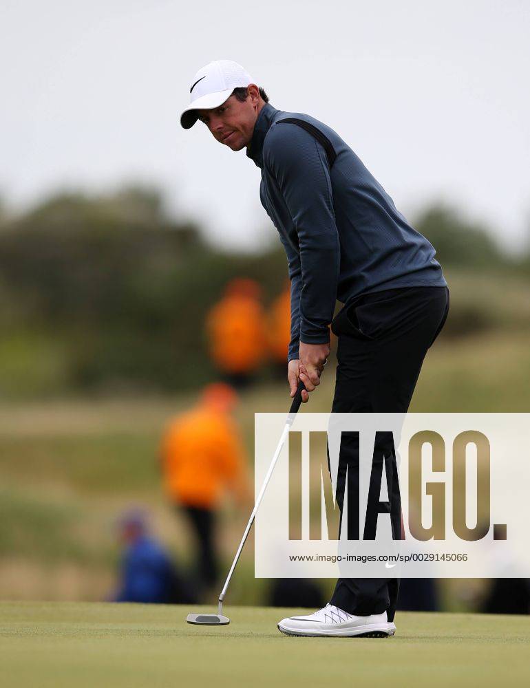 21st July 2017, Royal Birkdale Golf Club, Southport, England; The 146th Open Golf Championship, second round; Rory McIlroy of (NIR) lines up his birdie putt on the 9th green Blunsdenx ActionPlus11904445