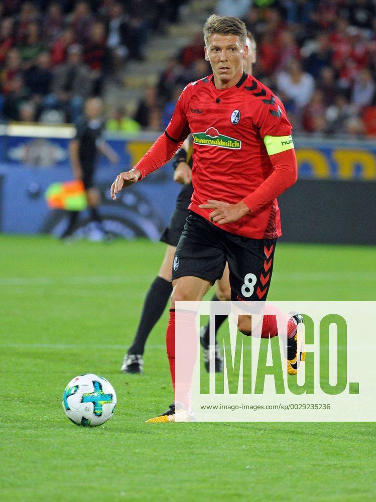 SC Freiburg vs NK Dom?ale Domzale Freiburg, Schwarzwald Stadion, 27.7.2017 Fußball, UEFA; Europa-League-Qualifikation; Saison 2017-2018 Mike FRANTZ, SC Freiburg Foto- und alle