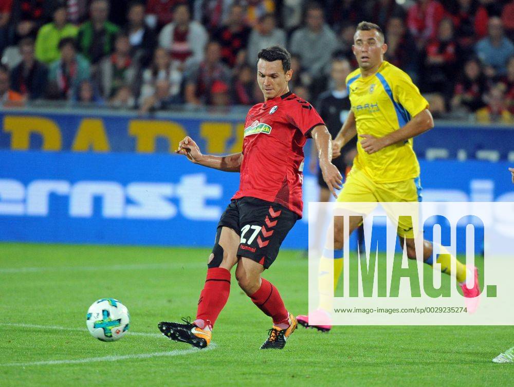 SC Freiburg vs NK Dom?ale Domzale Freiburg, Schwarzwald Stadion, 27.7.2017 Fußball, UEFA; Europa-League-Qualifikation; Saison 2017-2018 Nicolas HÖFLER HOEFLER, SC Freiburg Foto- und alle