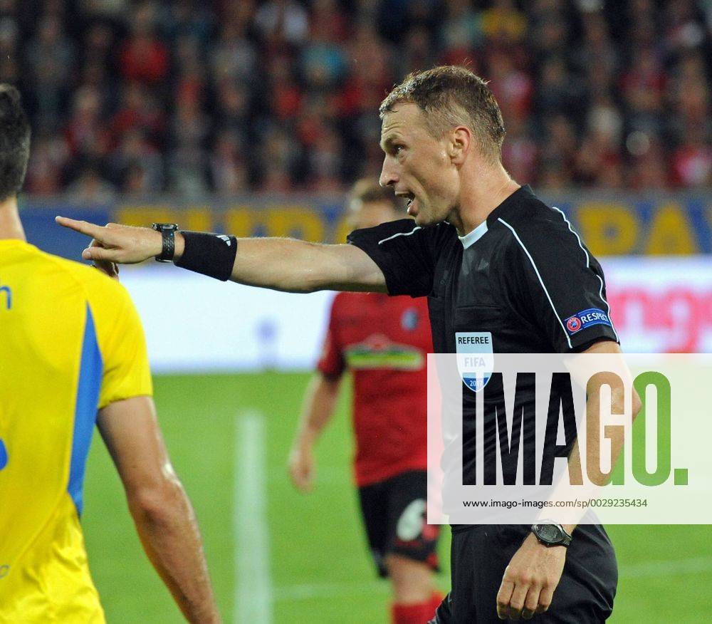 SC Freiburg vs NK Dom?ale Domzale Freiburg, Schwarzwald Stadion, 27.7.2017 Fußball, UEFA; Europa-League-Qualifikation; Saison 2017-2018 Schiedsrichter Anatoliy Zhabchenko (UKR) Foto- und alle