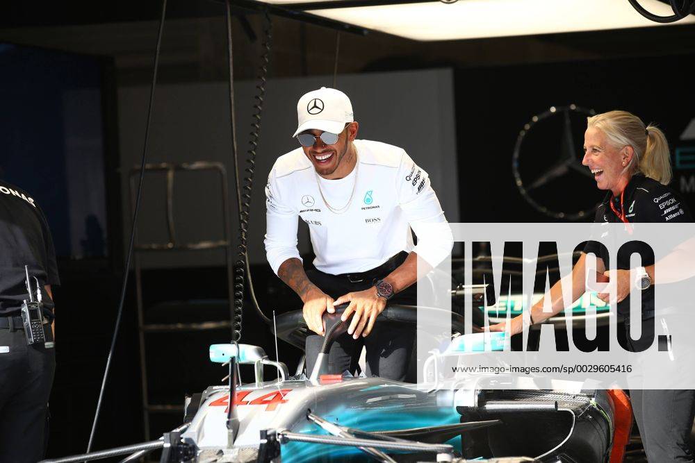 Lewis Hamilton (GBR) Mercedes AMG F1 W08 Belgian Grand Prix, Spa-Francorchamps 24 - 27 August 2017 24.08.2017 - Lewis Hamilton (GBR) Mercedes AMG F1 W08