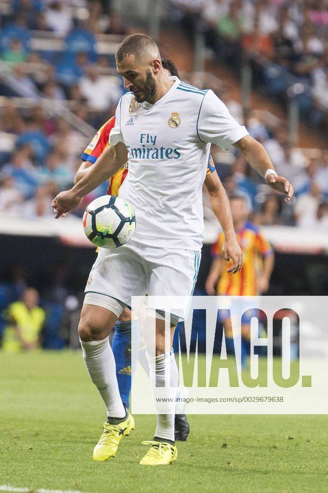 Real Madrid s Karim Benzema during La Liga match between Real Madrid and Valencia CF at Santiago Bernabeu Stadium in Madrid, Spain August 27, 2017. (20170828086)