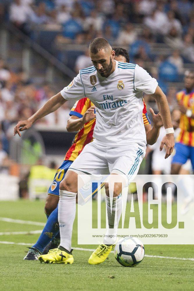 Real Madrid s Karim Benzema during La Liga match between Real Madrid and Valencia CF at Santiago Bernabeu Stadium in Madrid, Spain August 27, 2017. (20170828087)