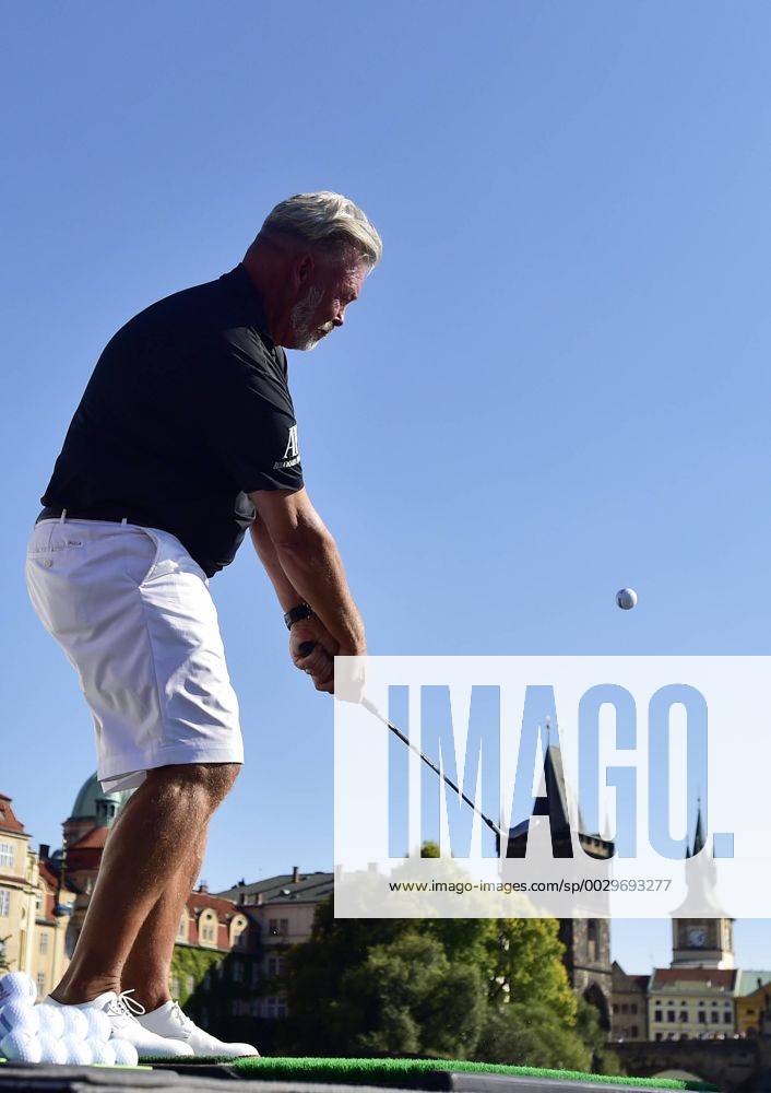 Golf player DARREN CLARKE of Great Britain plays his ball during exhibition prior to the Czech Masters European Tour tournament in Prague, Czech Republic, August 29, 2017. (CTKxPhoto RomanxVondrous) CTKPhotoP201708290773101 vnd 5