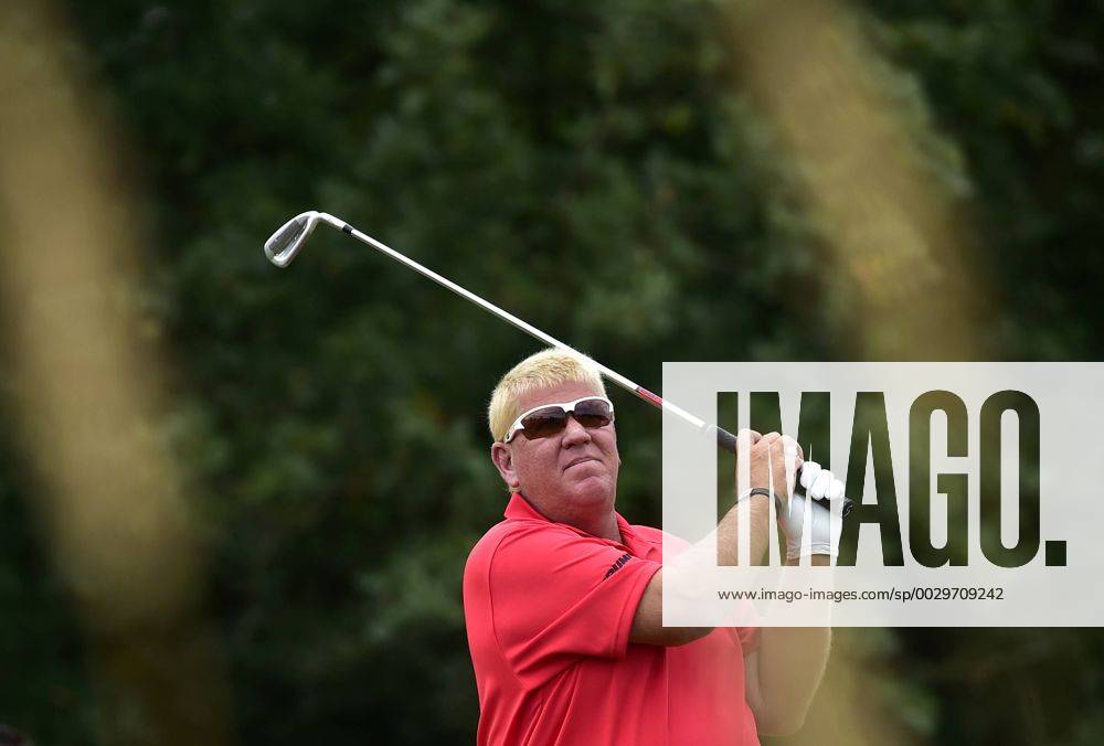 US golf player John Daly plays his ball during the D+D REAL Czech Masters tournament within the European Tour in Vysoky Ujezd, Czech Republic, on August 31, 2017. (CTKxPhoto RomanxVondrous) CTKPhotoP201708310823901 vnd 1