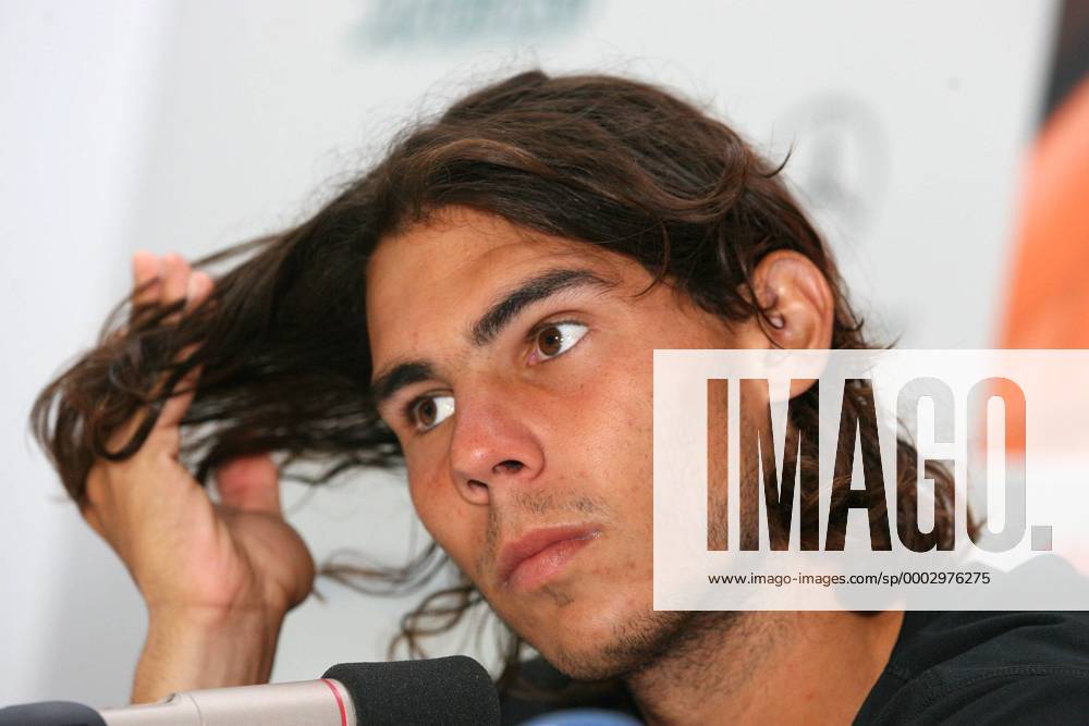 Rafael Nadal (Spanien) nachdenklich Tennis Herren Mercedes Cup 2007, ATP Tour, Pressekonferenz, Pressetermin Porträt Weißenhof Stuttgart Nachdenklichkeit, Tennis Herren Mercedes Cup 2007, ATP Tour, Pressekonferenz, Pressetermin Porträt Weißenhof Stuttgart Nachdenklichkeit,