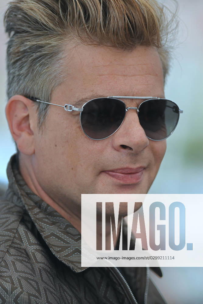 Cannes - Un Certain Regard Jury Photocall Benjamin Biolay attending the photocall of the jury of the Un Certain Regard section during the 75th annual Cannes film festival at Palais des Festivals on May 18, 2022 in Cannes, France. Photo by Franck Castel ABACAPRESS.COM Cannes France