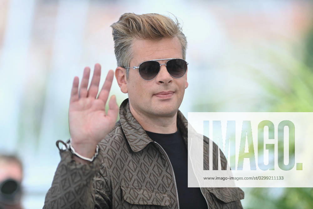 Cannes - Un Certain Regard Jury Photocall Benjamin Biolay attending the photocall of the jury of the Un Certain Regard section during the 75th annual Cannes film festival at Palais des Festivals on May 18, 2022 in Cannes, France. Photo by Franck Castel ABACAPRESS.COM Cannes France