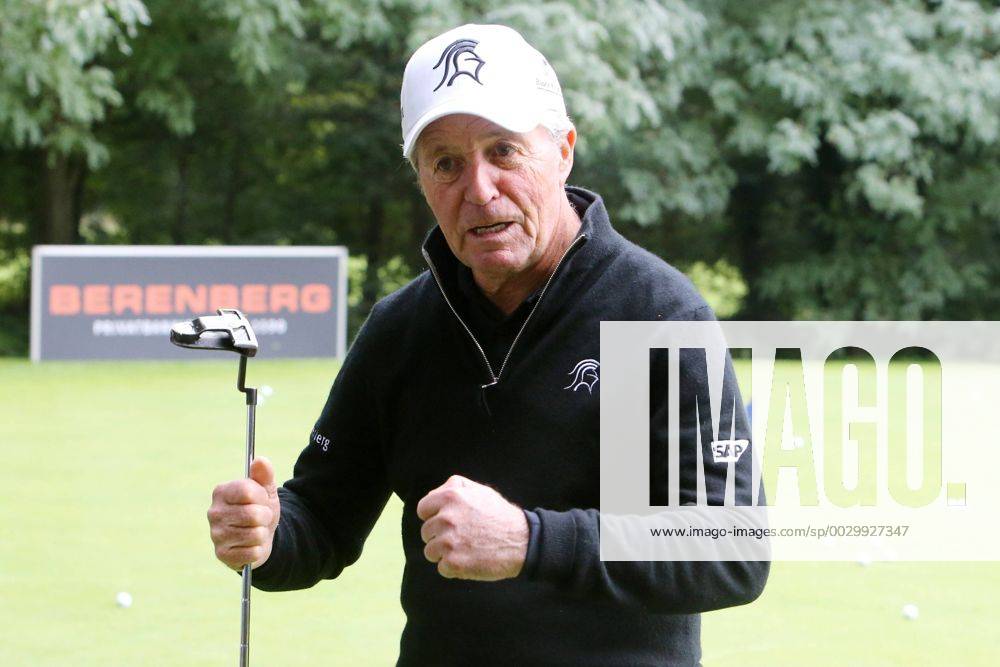 Der 81-jaehrige 9-fachen Major-Sieger Gary Player beim eintaegigen Golfturnier im Frankfurter Golf Club. Gastgeber ist die Privatbank Berenberg Frankfurt am Main
