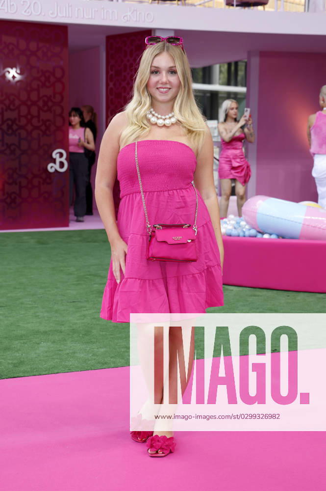 Dalia Mya Schmidt-Foß bei der Deutschlandpremiere des Kinofilms Barbie im Theater am Potsdamer Platz. Berlin