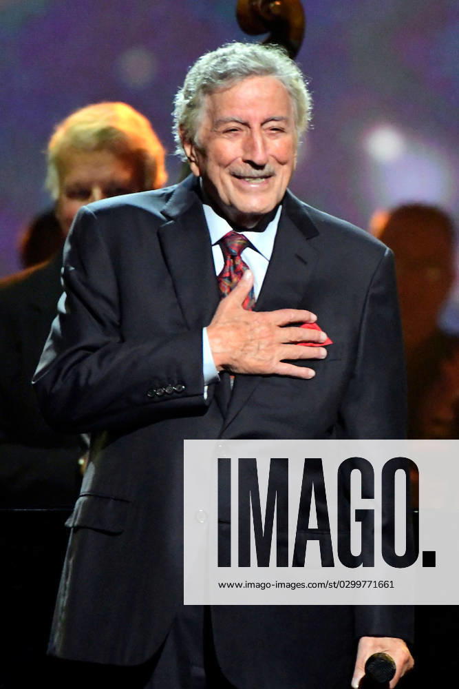 FILE PHOTO: 27 September 2018 - Nashville, TN Tony Bennett. CMA Country Christmas held at Belmont University?s Curb Event Center 294809 2023-07-21 TN Nashville