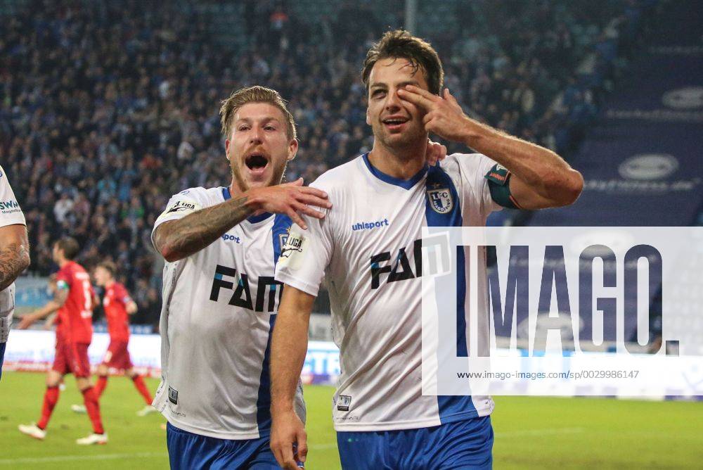 - SPORT 19.09.2017, Fussball 3.Liga, 1.FC Magdeburg - SC Paderborn,, v.l. Philip Türpitz (1. FC Magdeburg) und Christian Beck (FC Magdeburg) jubeln nach Tor zum 1:0 durch Christian Beck (FC Magdeburg) Magdeburg
