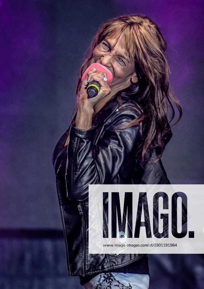 Entertainment Musik, SchlagerHammer 2023 in Oranienburg, v.l.Nadja Abd el Farrag bei der grossen Schlager Radio Sommerparty im Schlosspark Oranienburg. Oranienburg